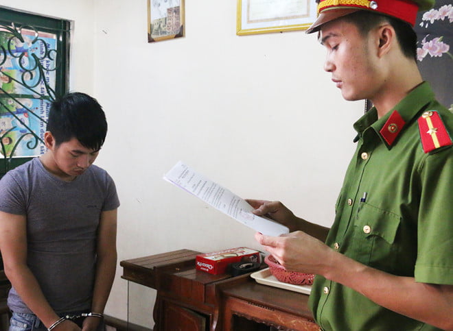 Bắt người để tạm giam cần những ai chứng kiến?.