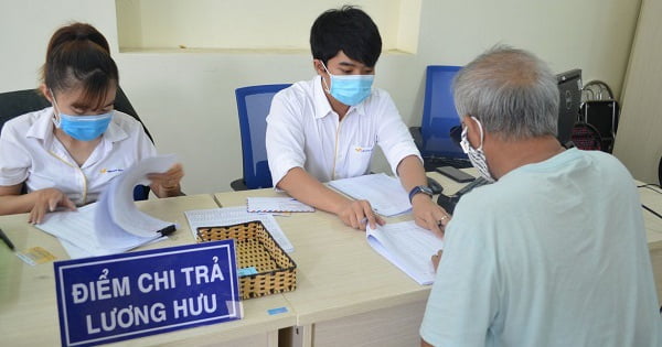 Các trường hợp bị tạm dừng chi trả lương hưu hàng tháng.