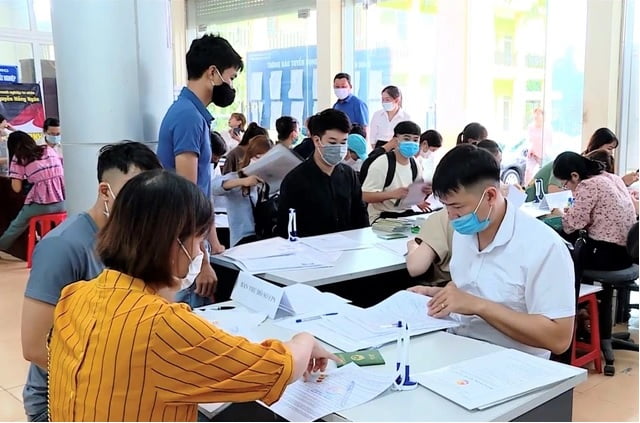 Chậm đóng tiền bảo hiểm, doanh nghiệp bị phạt thế nào?.