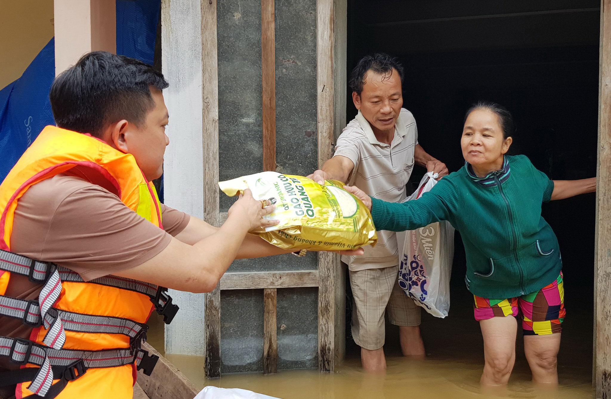 Có được phép kêu gọi từ thiện vào tài khoản cá nhân?.