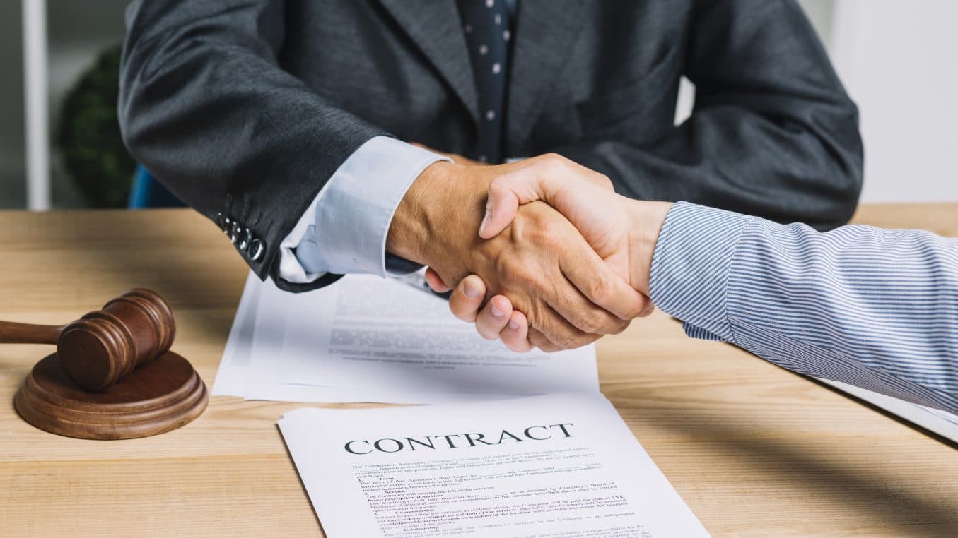 Điều chuyển sang nước ngoài làm việc có được đóng BHXH không?.