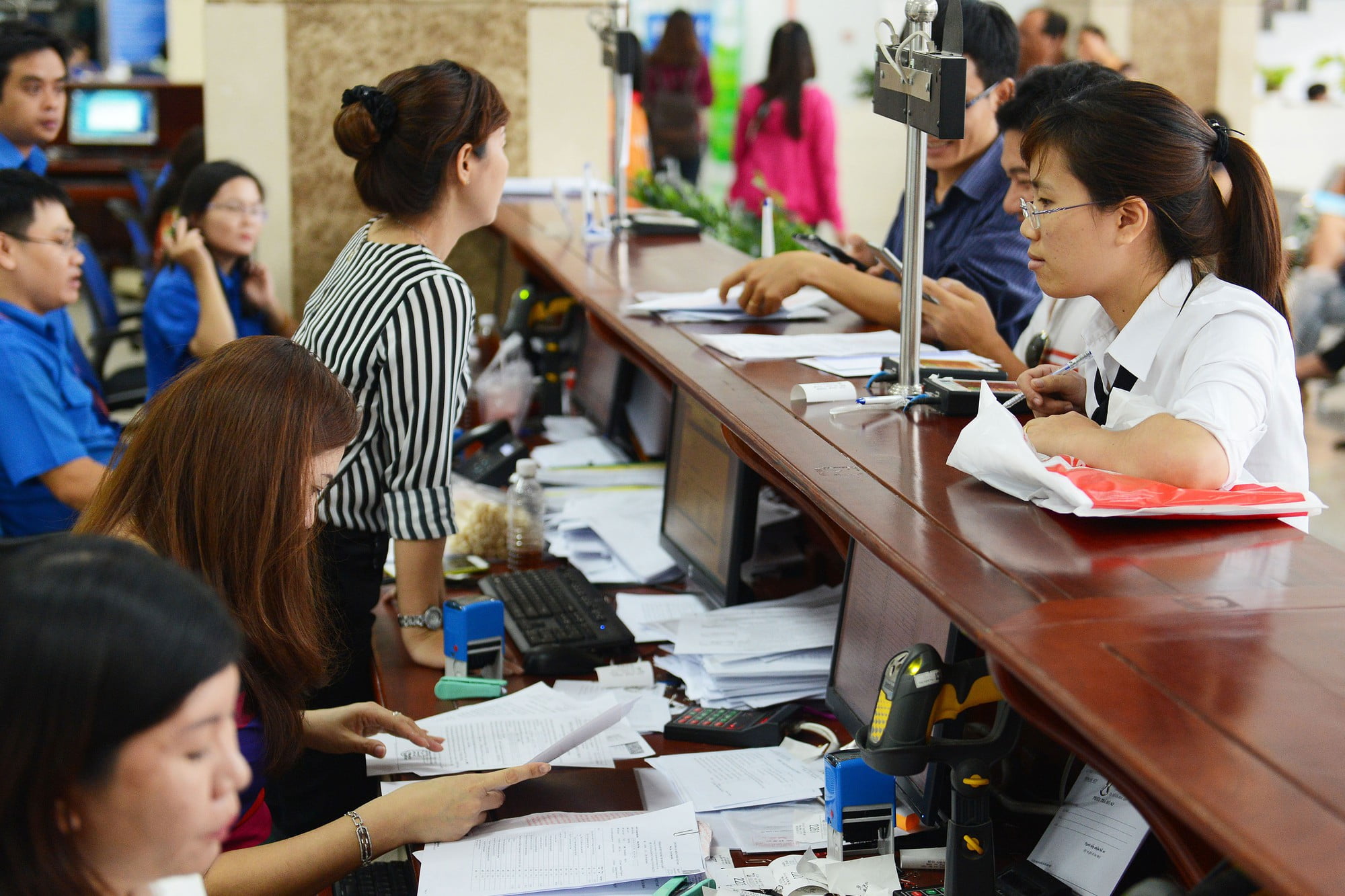 Hướng dẫn xin miễn tiền nộp chậm thuế doanh nghiệp theo Nghị quyết 406.