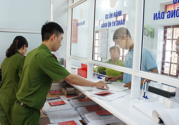 Khi nào người dân phải khai báo tạm vắng?.