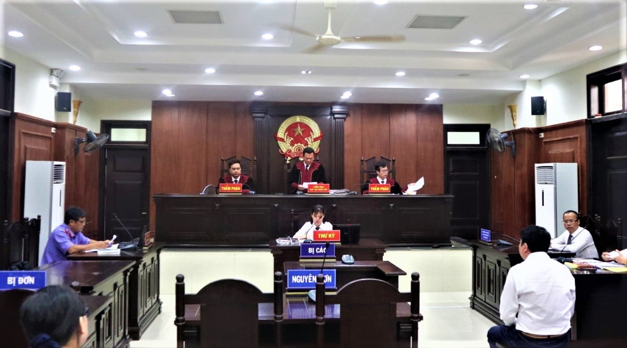 Khi nào thì quyết định áp dụng biện pháp khẩn cấp tạm thời hết hiệu lực thi hành?.