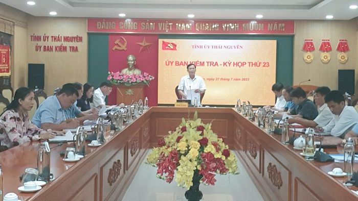 Kỷ luật Giám đốc Sở Ngoại vụ Thái Nguyên – Aluat.vn.