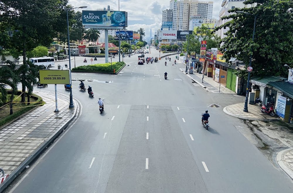Loại hình nào được phép hoạt động trong thời gian thực hiện Chỉ thị 16 tăng cường tại TP. HCM?.