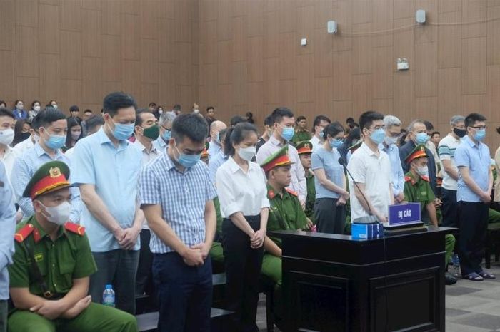 Mức án cho 54 bị cáo trong vụ ‘chuyến bay giải cứu’: 4 án chung thân – Aluat.vn.