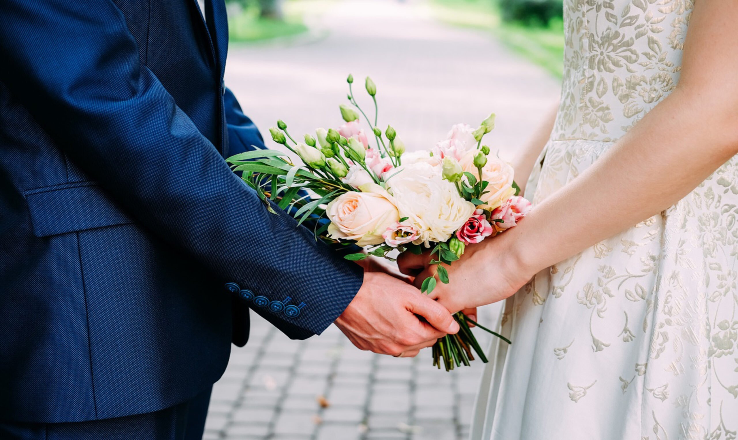 Mức phạt đối với hành vi kết hôn khi chưa đủ tuổi.