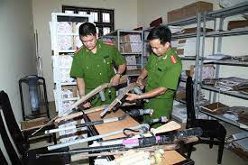 Quy định pháp luật về công cụ hỗ trợ.