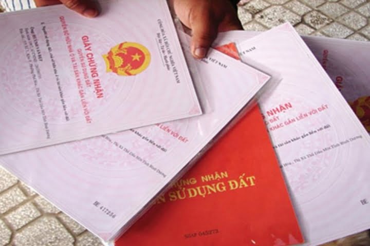 Sổ đỏ cấp theo mẫu cũ có còn giá trị pháp lý?.