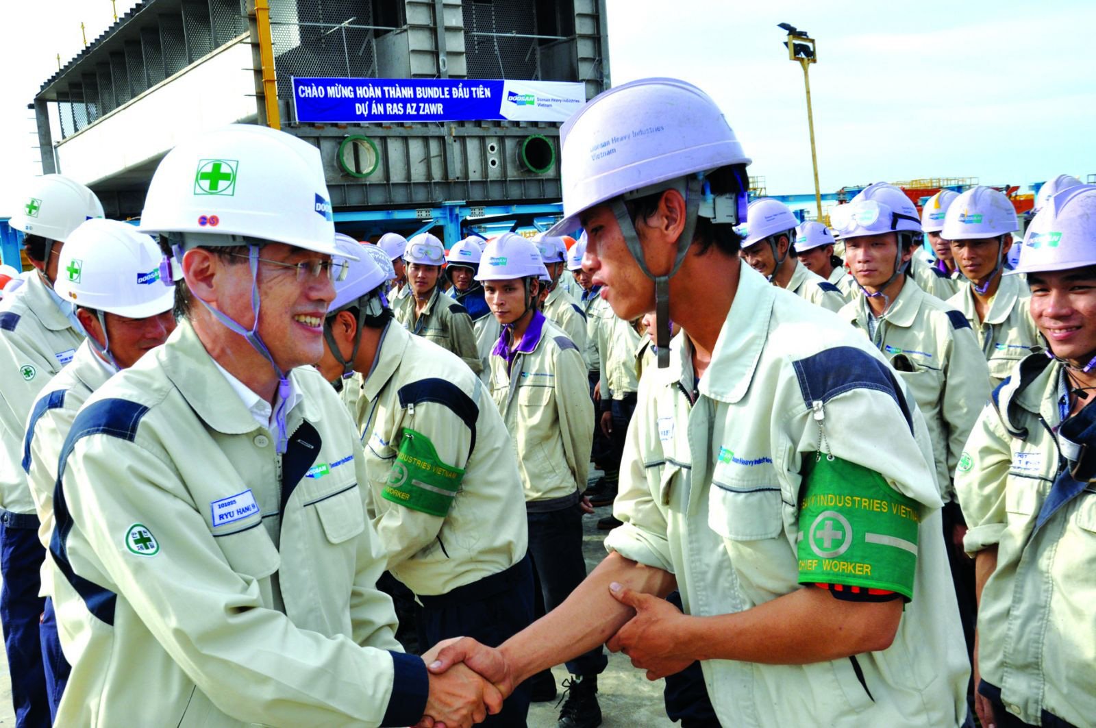 Sử dụng lao động nước ngoài không có giấy phép xử phạt thế nào?.