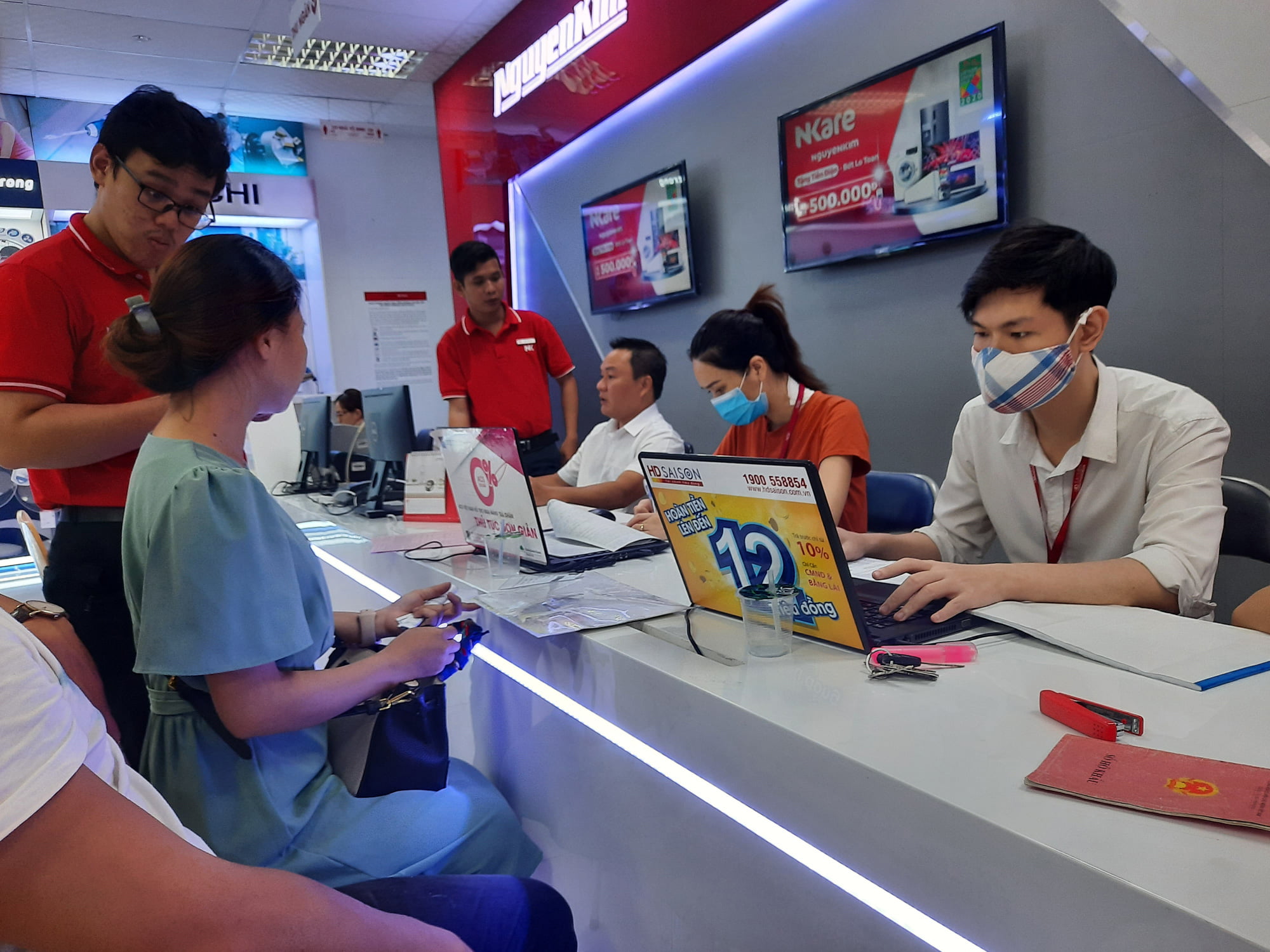 Tại sao công ty tài chính cho vay lãi cao nhưng không bị phạt?.