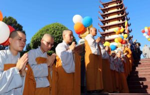Thủ tục đăng ký sinh hoạt tôn giáo tập trung năm 2023.