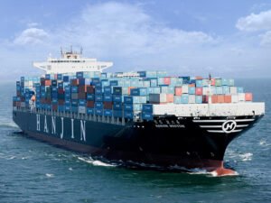Thủ tục để tàu biển nhập cảnh trong vùng biển Việt Nam năm 2023.