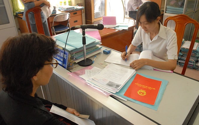 Thủ tục xin cấp lại giấy chứng nhận quyền sử dụng đất.