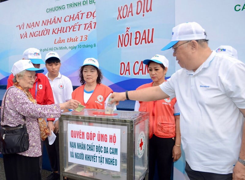 Tổ chức nào được nhận quyên góp cho người khuyết tật?.