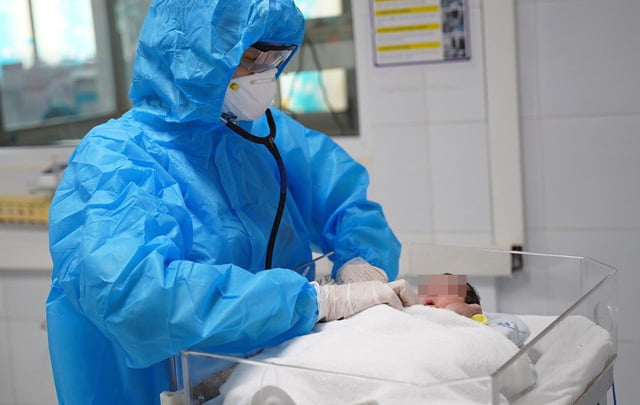 Trẻ mắc Covid-19 mức độ nhẹ điều trị như thế nào theo Hướng dẫn của Bộ Y tế?.