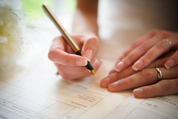 Trình tự thực hiện thủ tục đăng ký kết hôn.