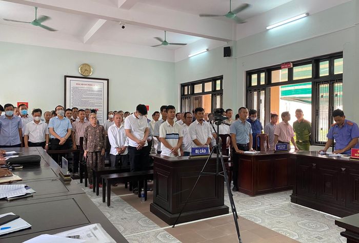 Tuyên án hơn 70 bị cáo trong vụ án kê khống mộ giả để trục lợi – Aluat.vn.