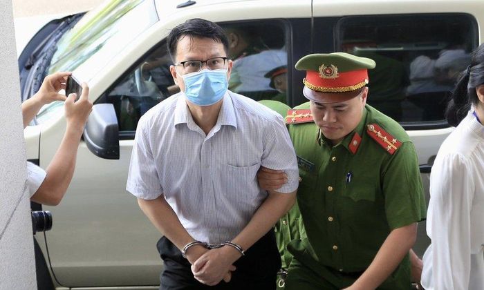 Tuyên phạt cựu Đại sứ Việt Nam tại Malaysia Trần Việt Thái 4 năm tù – Aluat.vn.