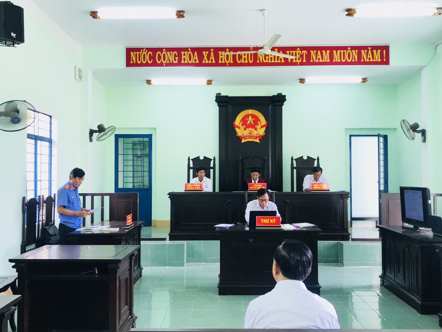The-Nao-La-Phuc-Tham-Vu-Viec-Dan-Su.jpeg
