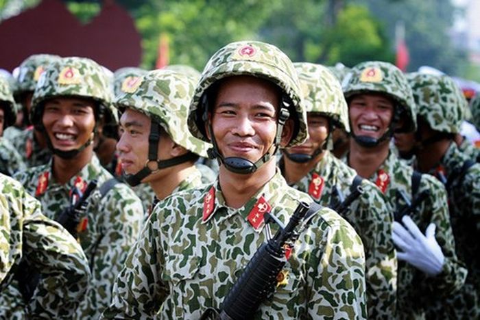 Lien-he-trach-nhiem-ban-than-trong-quan-doi-nhan-dan.jpg