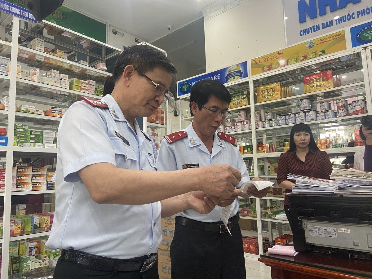 Thanh tra y tế tiếng anh là gì?.