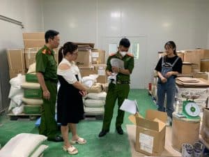Quy định về hình phạt xâm phạm quan hệ lao động.
