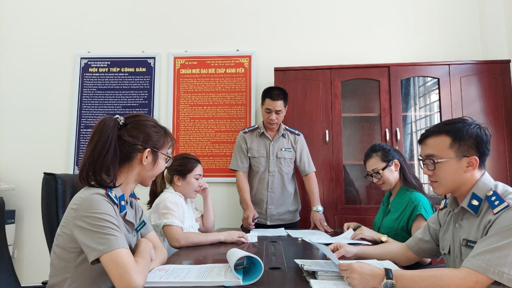 Thừa phát lại có được tổ chức thi hành án hay không? – Zluat.