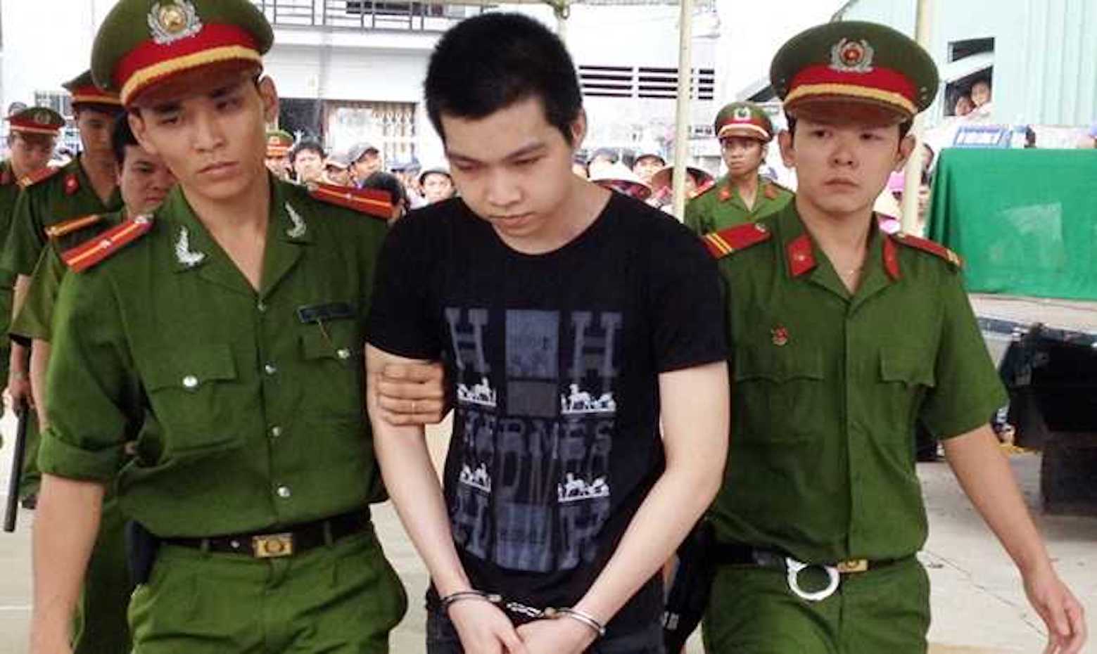 Khi hết thời hạn tạm giam thì trại tạm giam có nhiệm vụ phải làm gì ?.