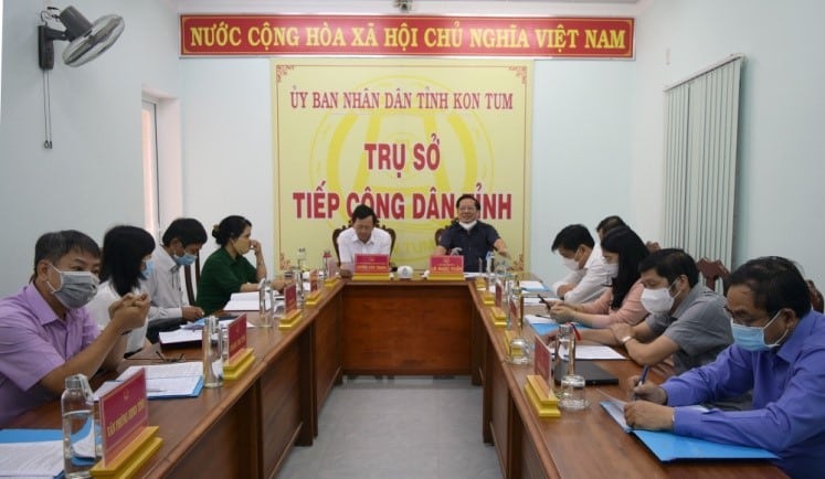 Mot-so-vi-du-ve-quyen-khieu-nai.jpg