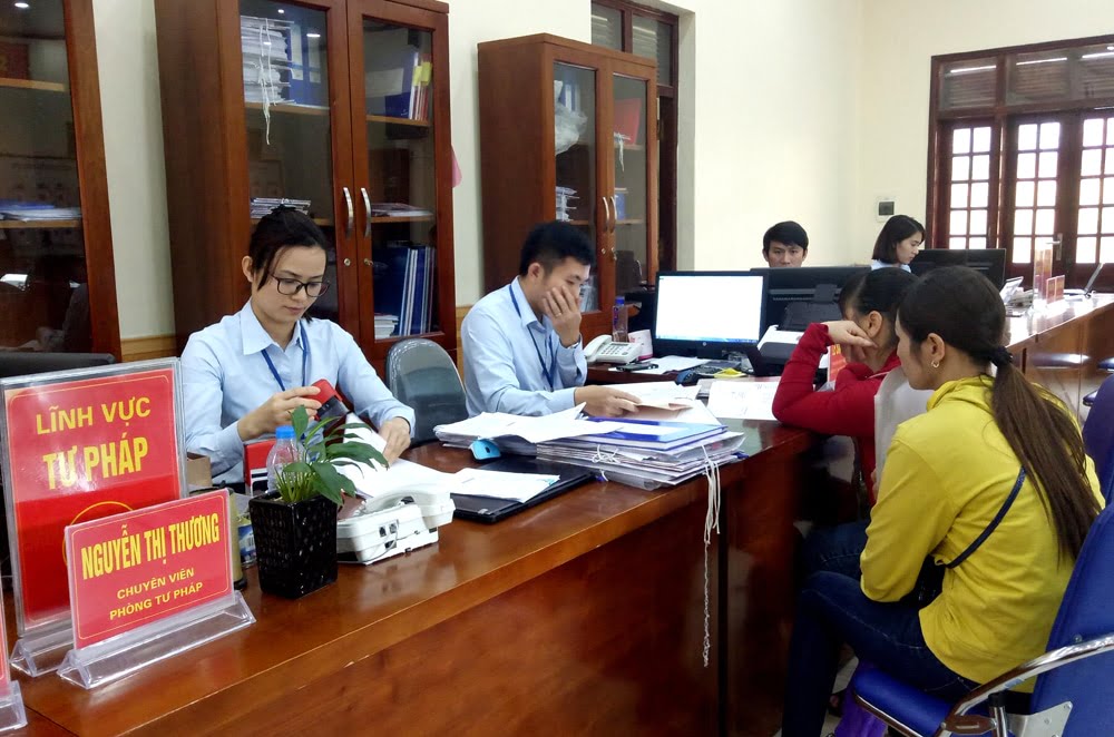 Khiếu nại đối với cán bộ xã.
