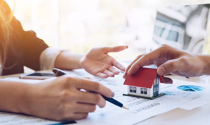 Aluat.vn | So sánh tài sản chung và tài sản riêng [Chi tiết 2023].