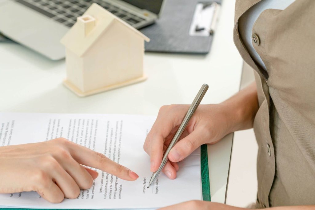 Aluat.vn | Từ chối tài sản chung của vợ chồng trong trường hợp nào?.