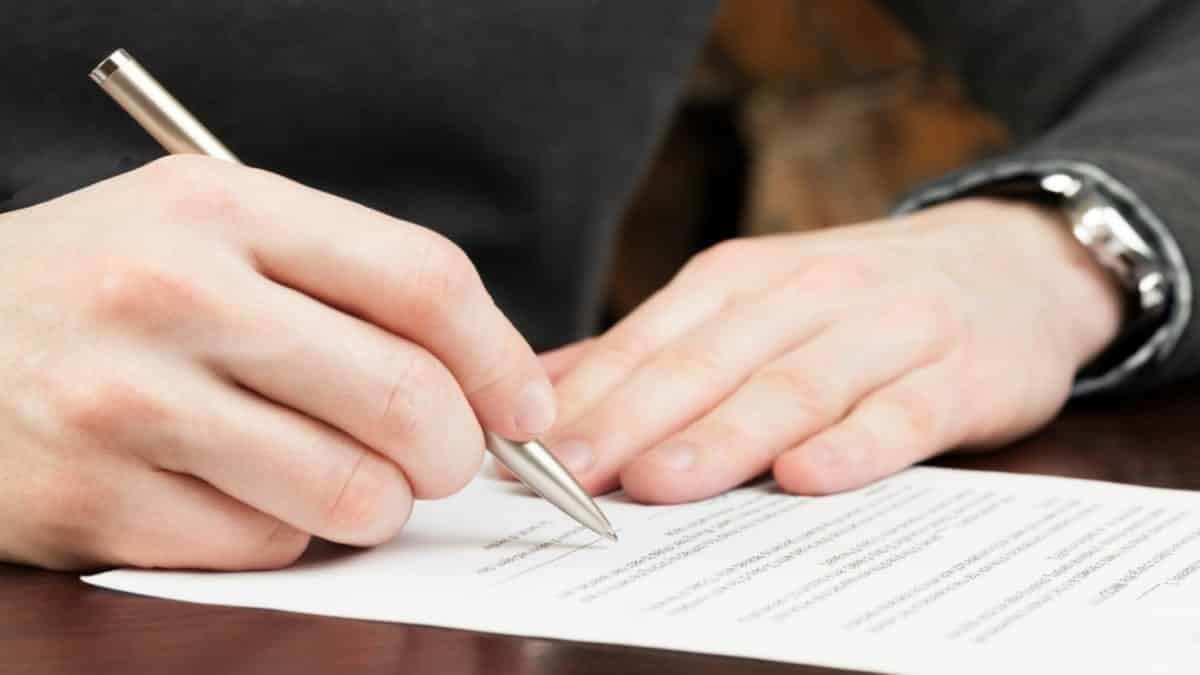 Aluat.vn | Giấy cam kết có giá trị pháp lý không? [Cập nhật 2023].