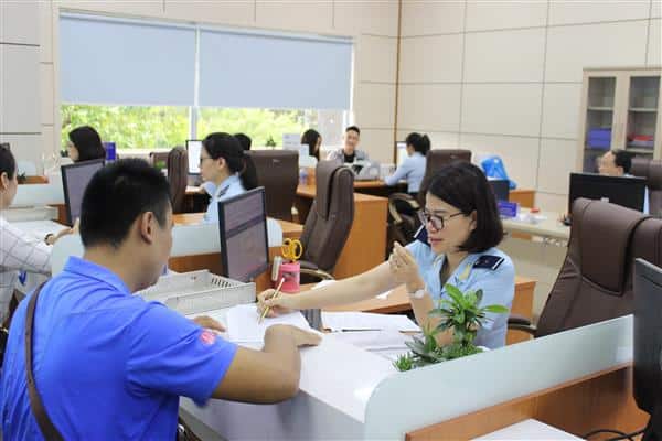Quan hệ lao động trong quản trị nguồn nhân lực (2023).
