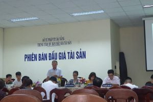 Thong-bao-ban-dau-gia-tai-san-Da-Nang-300x200.jpg