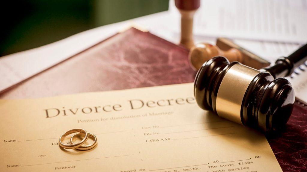 247WallSt.com-247WS-636477-facebook-divorce-1024x576.jpg