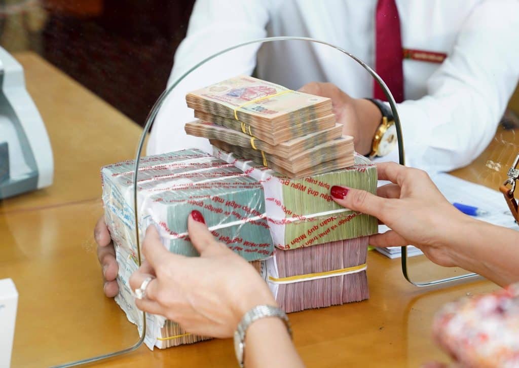 Rút Tiền Tiết Kiệm Trước Thời Hạn Có Được Không? [2023].