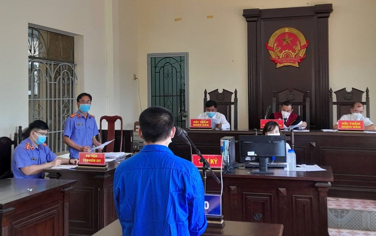 thoi-han-yeu-cau-giam-doc-tham.jpg