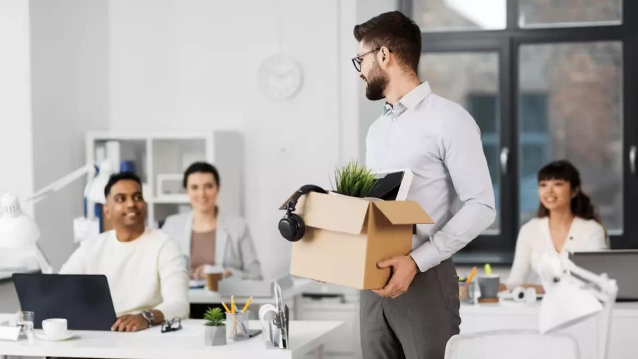 Quy định nghỉ không phép bao nhiêu ngày thì bị sa thải?.