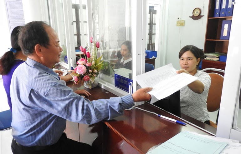 nghi-viec-truoc-khi-nghi-huu-co-duoc-huong-tro-cap-that-nghiep.jpeg