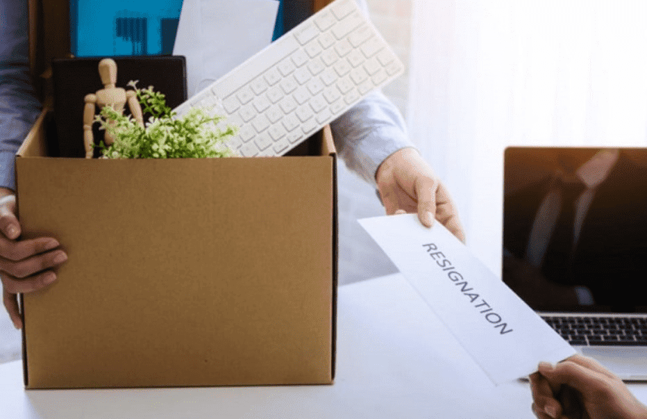 Mất quyết định thôi việc có được nhận BHXH 1 lần.