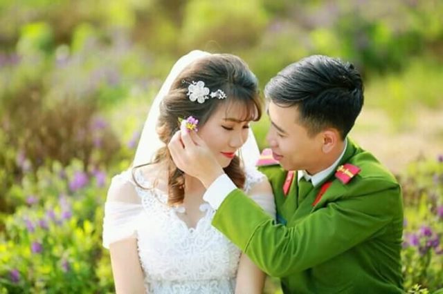 Công an có được kết hôn với người nước ngoài không?.
