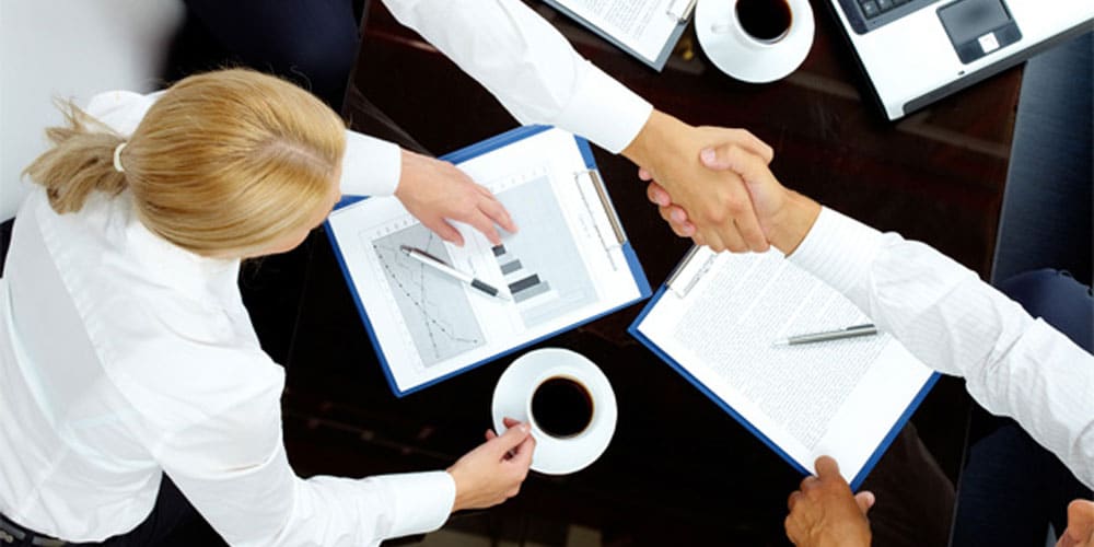 Công ty cổ phần thương mại tiếng anh là gì?.
