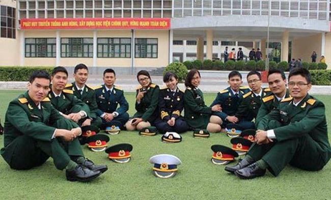 Hình ảnh phù hiệu học viên Quân đội theo quy định mới nhất 2023.