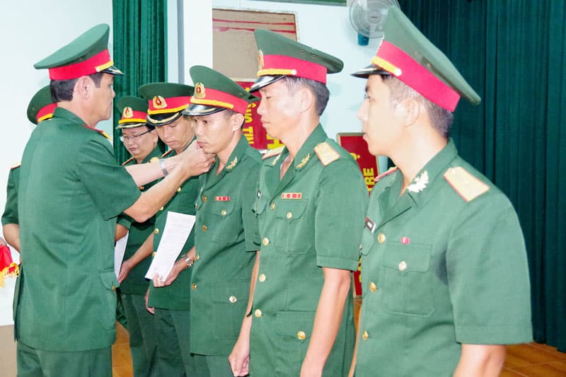 Chi tiết về niên hạn thăng quân hàm quân đội cập nhật mới nhất.