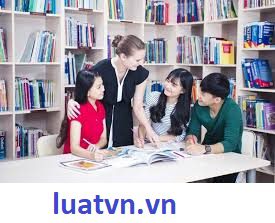 Cá nhân thành lập trung tâm ngoại ngữ.