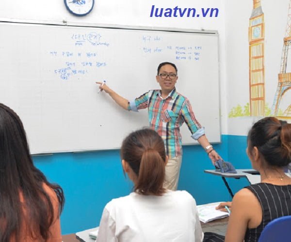 Các hoạt động giáo dục của trung tâm ngoại ngữ.