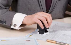 Quy định pháp luật về cơ sở dữ liệu công chứng năm 2023.